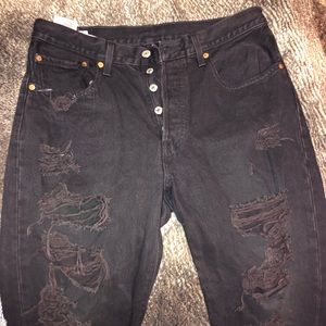 Levi’s high waisted mom jeans